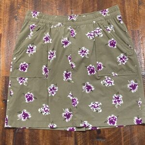 Duluth Trading Co. skort M